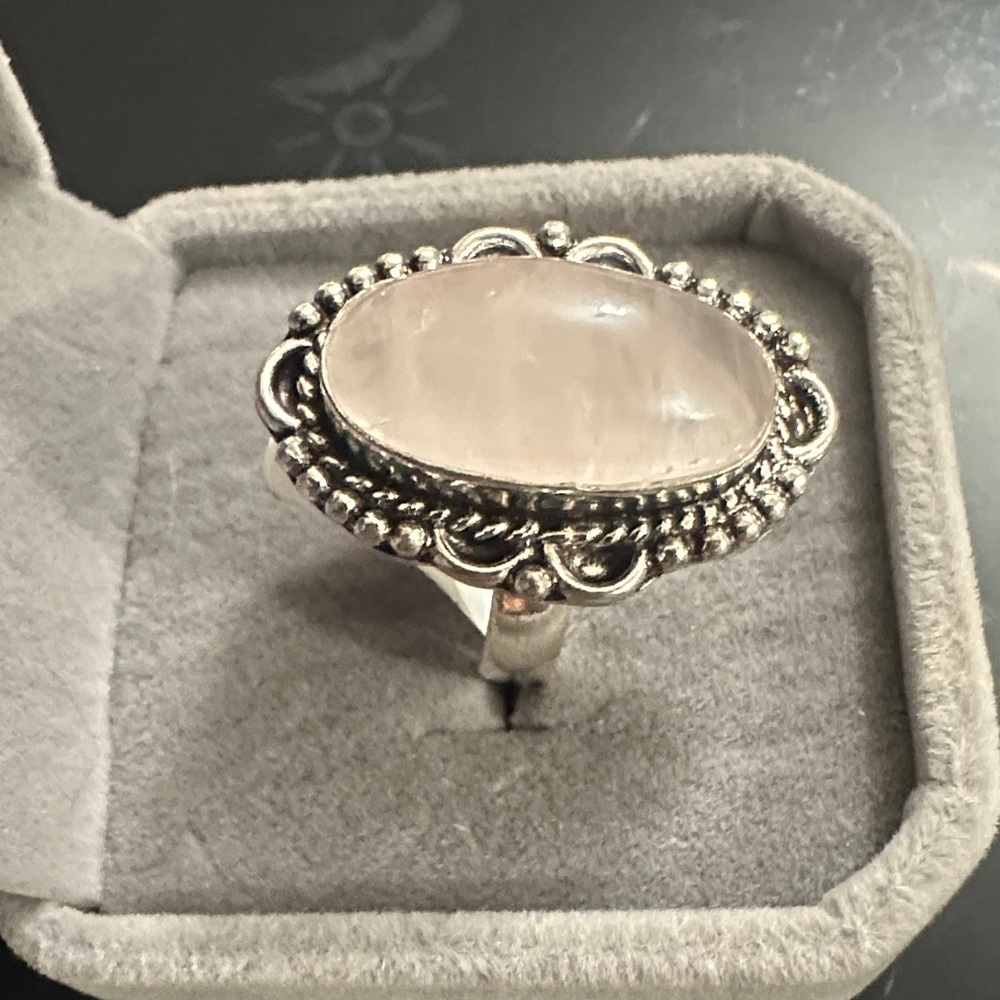Sterling Silver Ring with Rose Quartz Oval Cabochon Size 9 - Picture 2 of 6